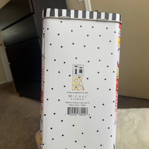 Mary Engelbreit Mailbox Tin with Movable Flag 2001 Michael Co. Flowers Hesrts - Picture 5 of 12